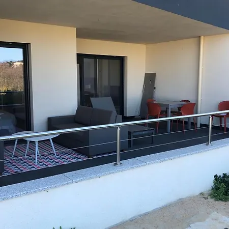 Domaine Du Frassu, T2 Standing, A Pied