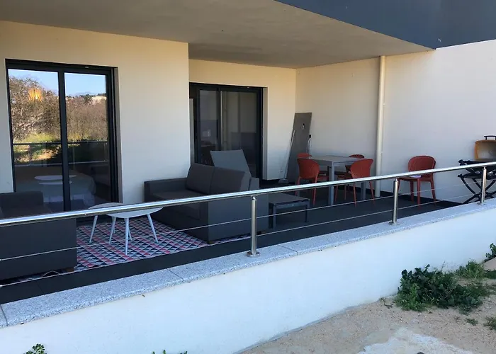 Domaine Du Frassu, T2 Standing, A Pied